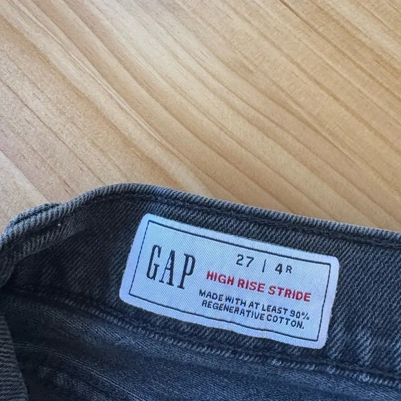 GAP Gray High-Rise Jeans - Picture 3 of 3